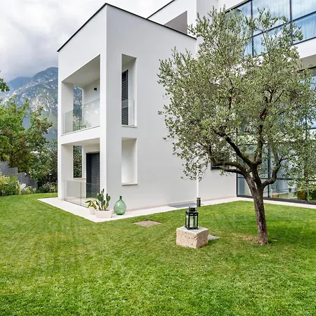 Midum Domus Attic * Trento